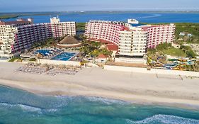 Hotel Crown Paradise Club Cancún